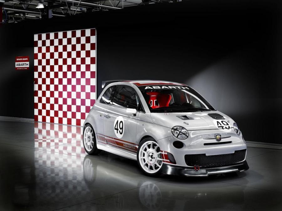  Fiat 500 Abarth Assetto Corse 2008 года  (фото 1 из 8)